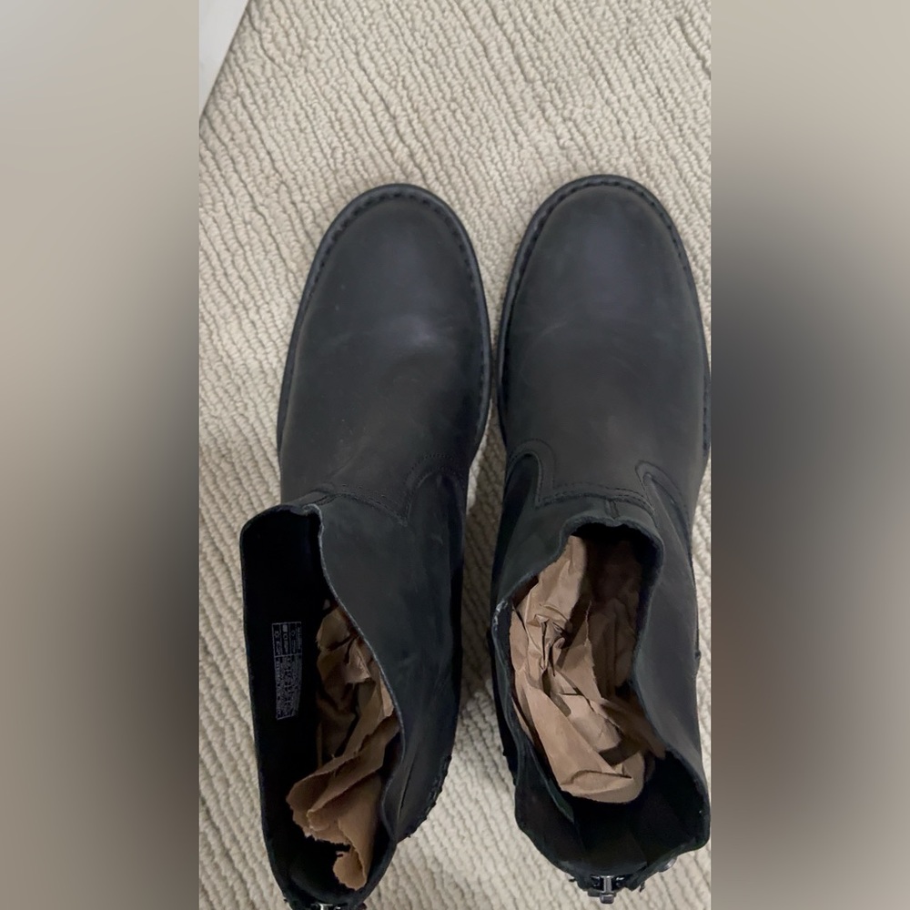 🏷️UGG Women’s Leather Ankle Boot - Picture 6 of 12